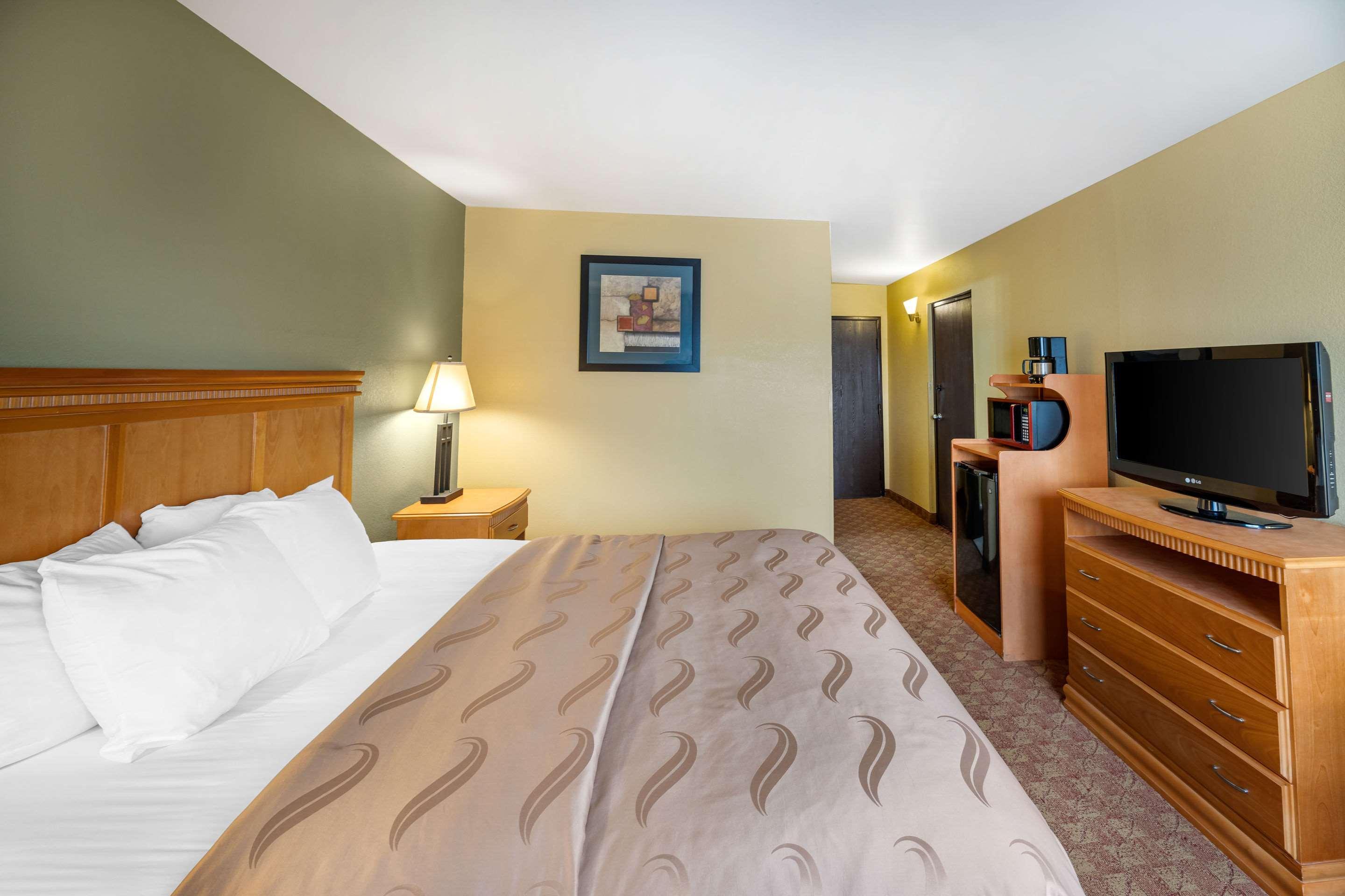 Rodeway Inn South Hutchinson Eksteriør bilde