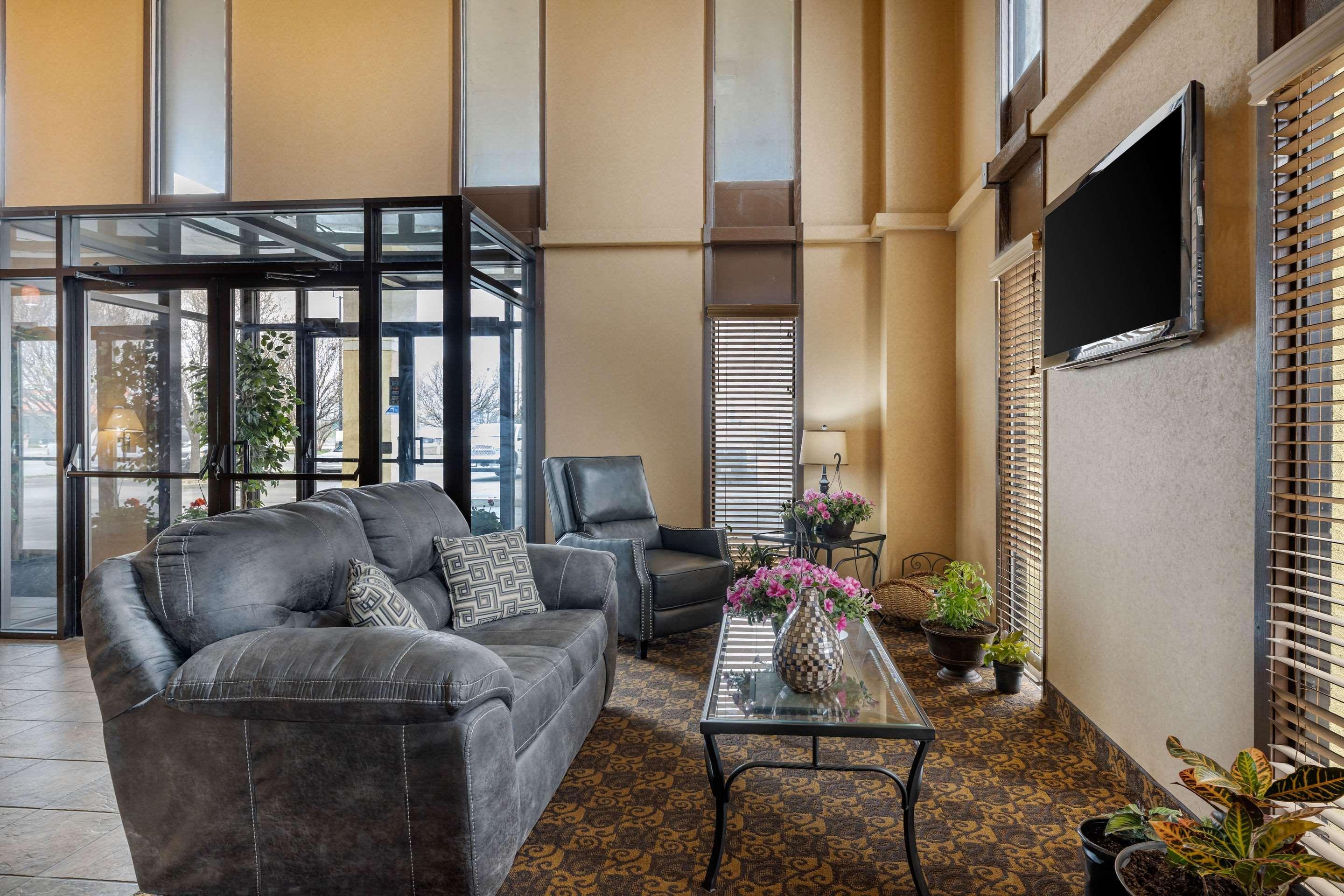 Rodeway Inn South Hutchinson Eksteriør bilde