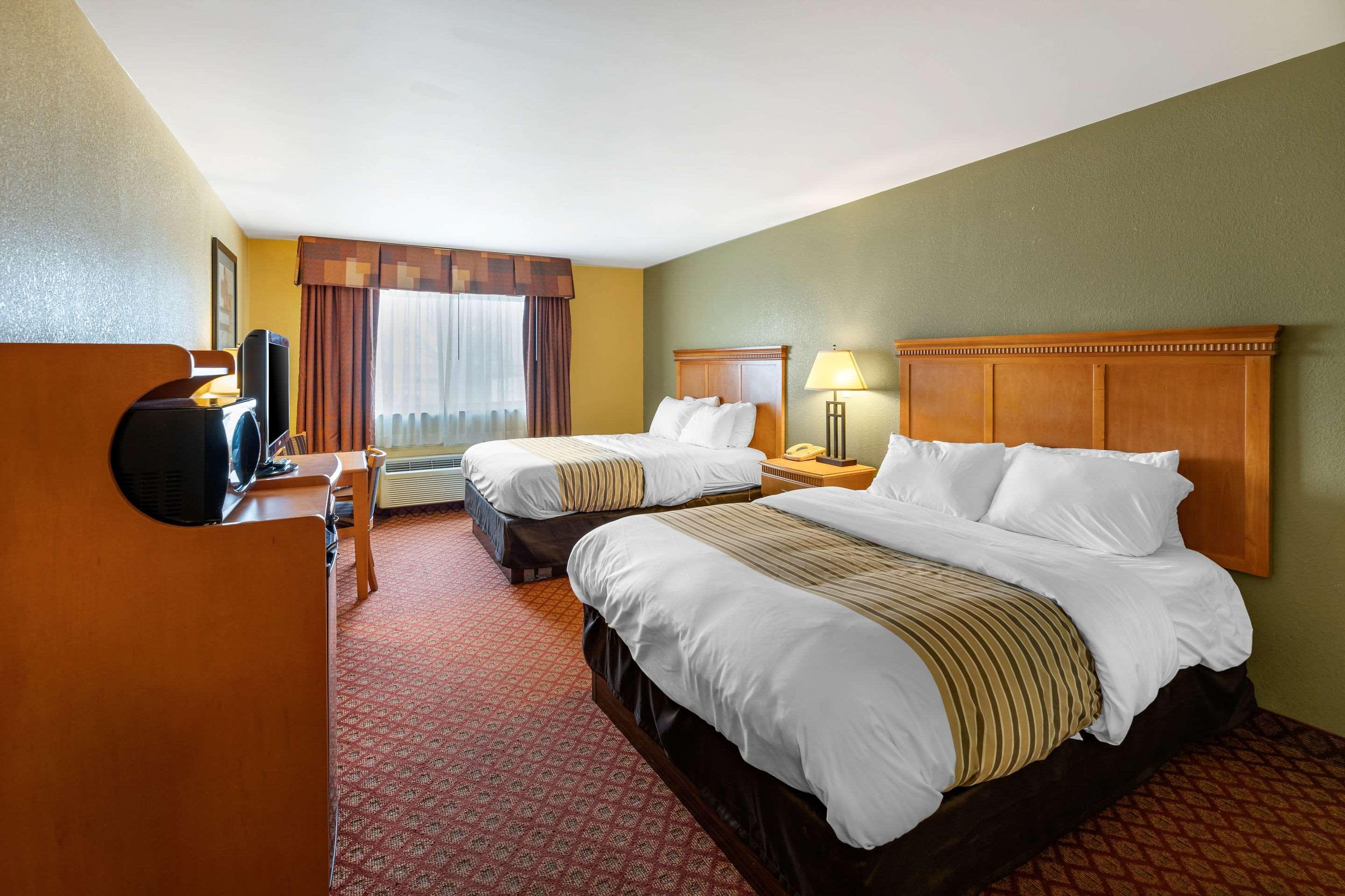 Rodeway Inn South Hutchinson Eksteriør bilde