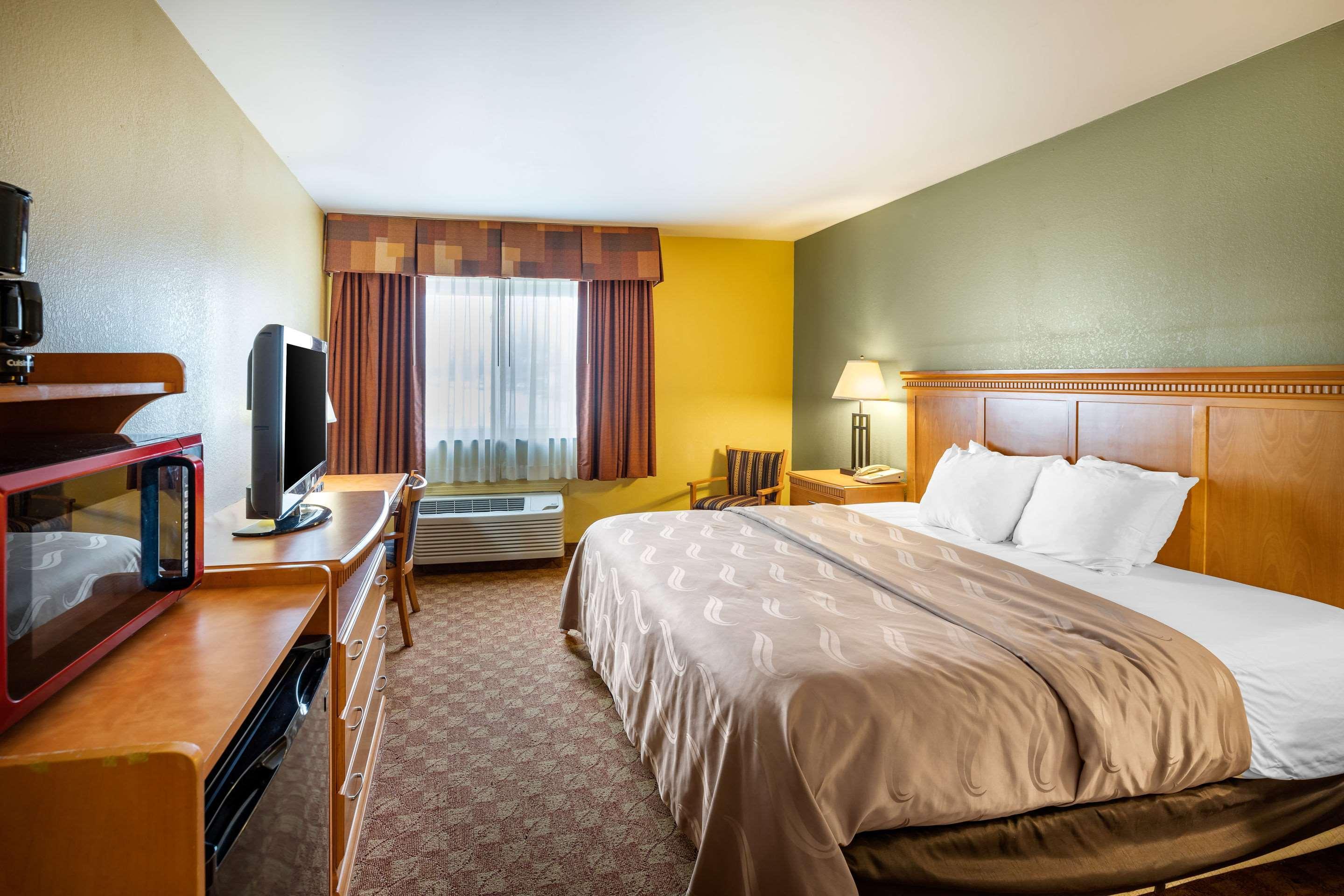 Rodeway Inn South Hutchinson Eksteriør bilde