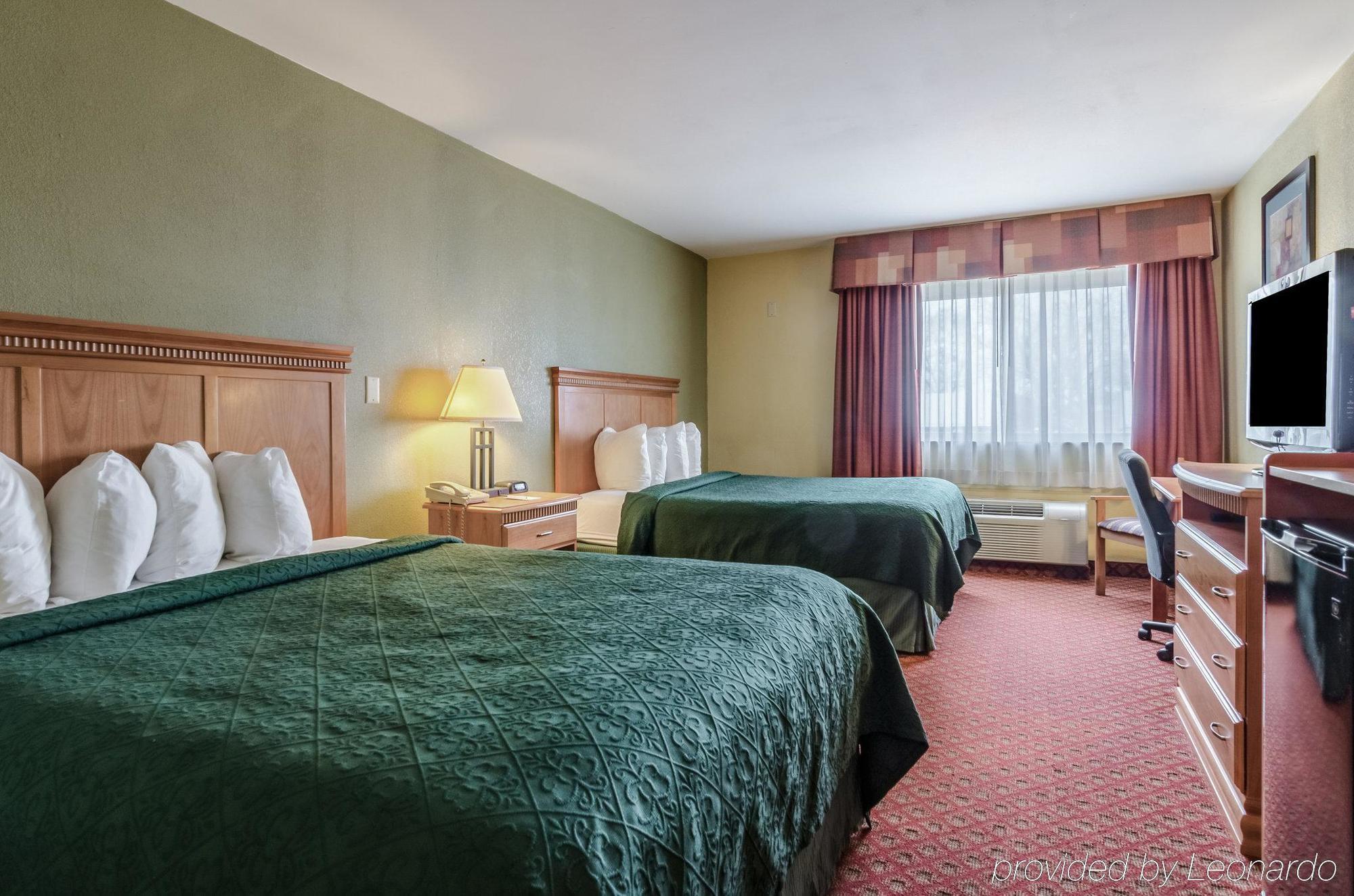 Rodeway Inn South Hutchinson Eksteriør bilde