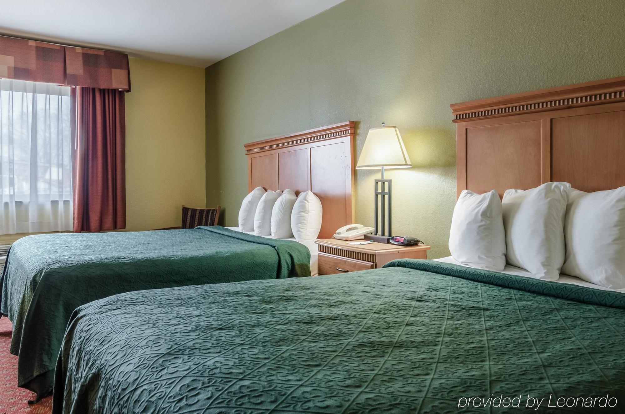 Rodeway Inn South Hutchinson Eksteriør bilde