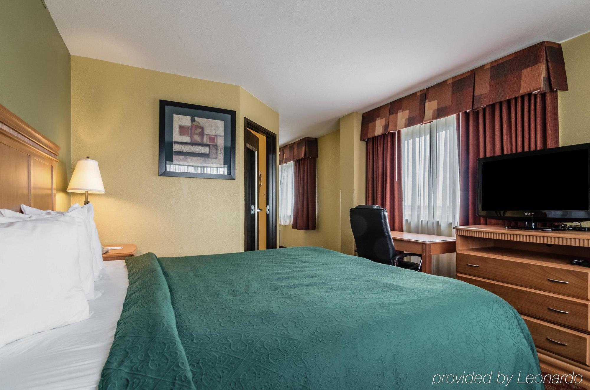 Rodeway Inn South Hutchinson Eksteriør bilde